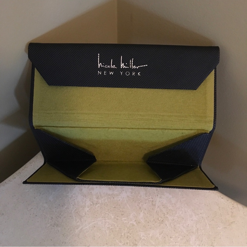 Nicole Miller Collapsable Eye Glass Case (Black) - Pre-Owned